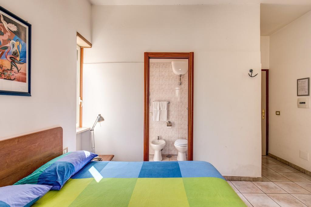 San Lorenzo Notte Bed and Breakfast Ρώμη Δωμάτιο φωτογραφία